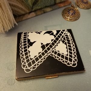 Vintage Art Deco Elgin American Enamel Compact